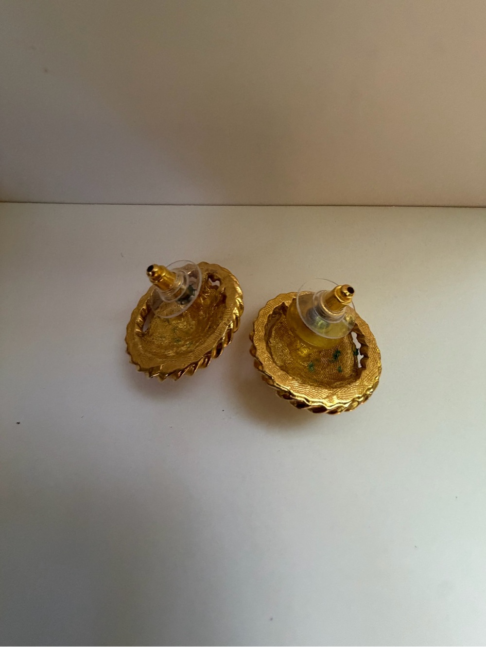 Vintage 80s Gold Tone Lion Head Statement Stud Earrings Twisted Rope Medallion - Picture 6 of 12